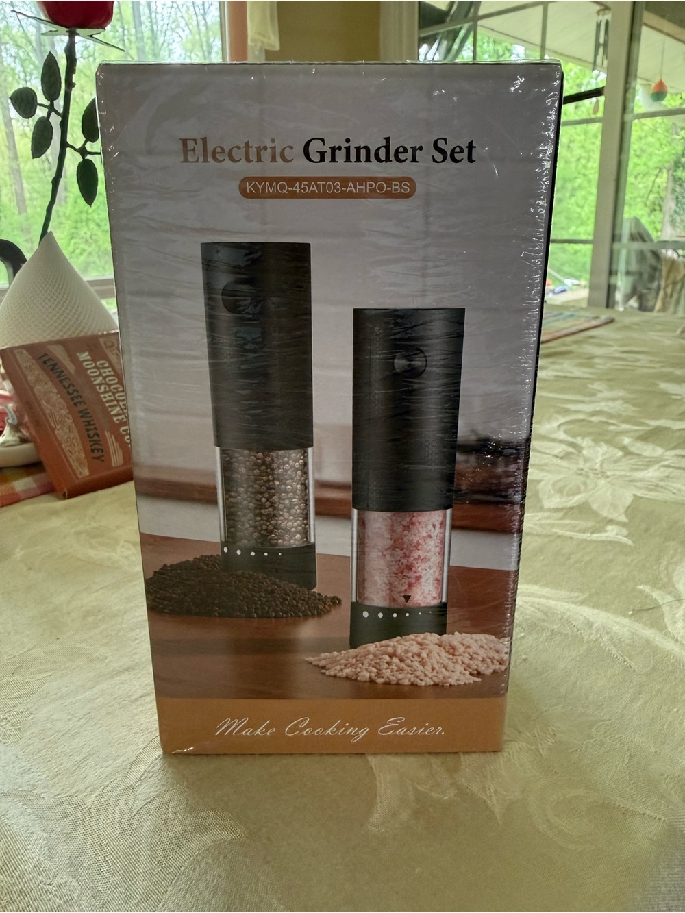 Electric Grinder Set - Black with Copper Accent